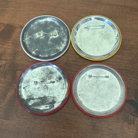 4 Vintage 1970’s Disneyland Pins - Picture 6 of 6